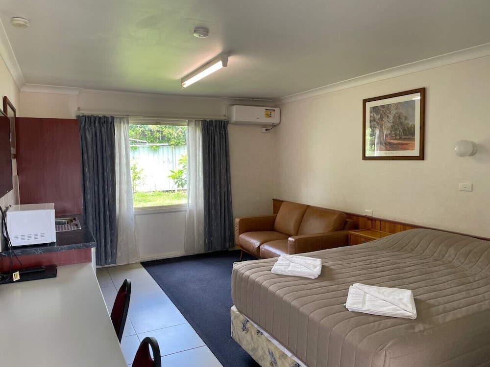 Homestead Motel 28/59