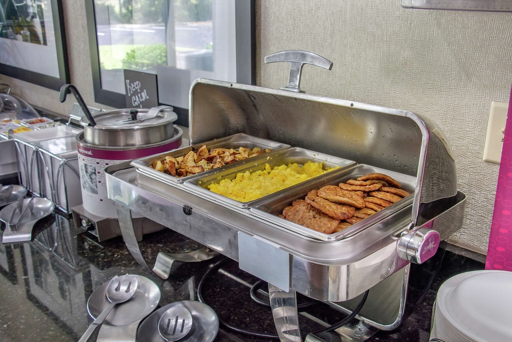 Hampton Inn Adel 29/45