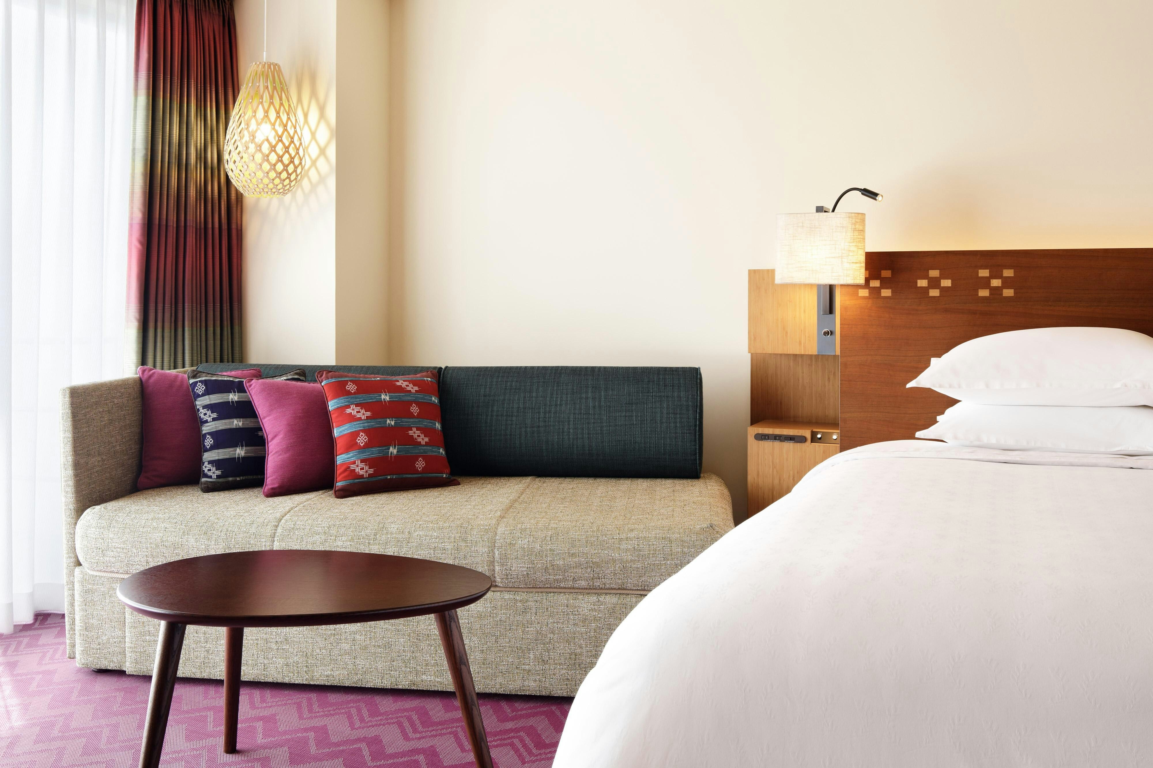 Sheraton Okinawa Sunmarina Resort 14/50