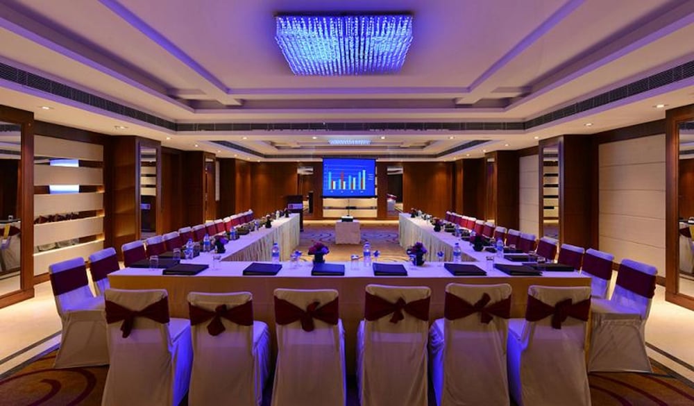 Lords Plaza Jaipur 33/42