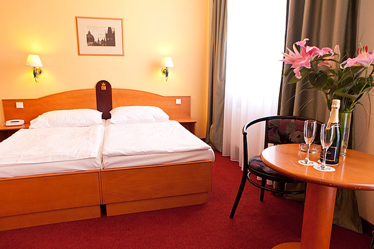 Central Hotel 15/47