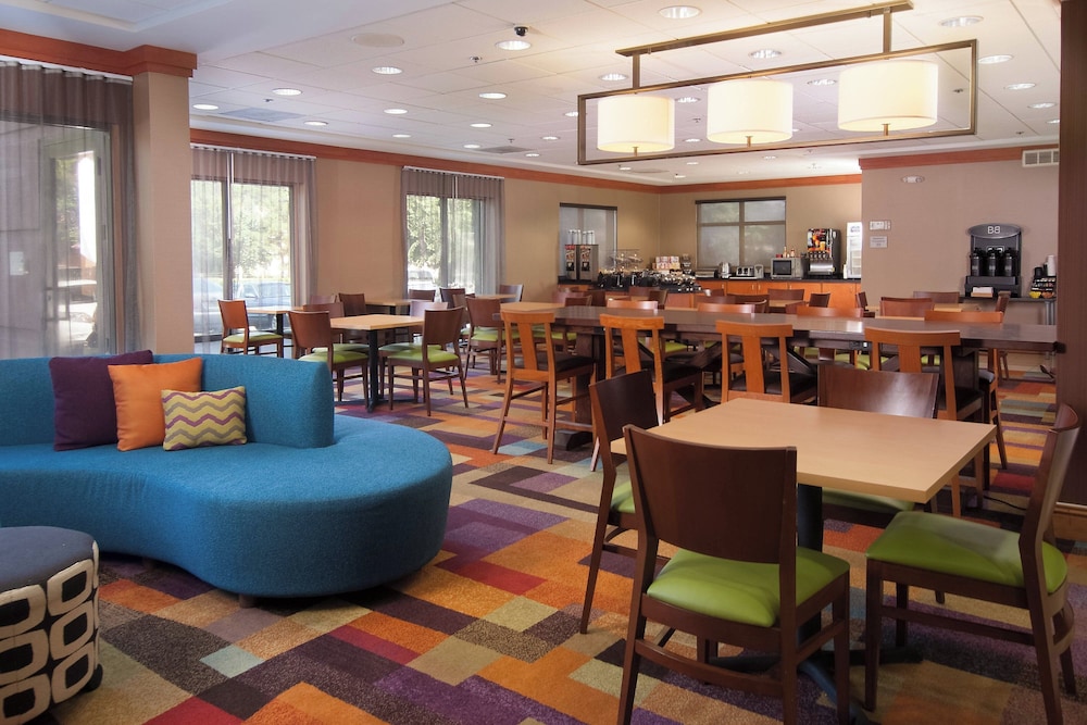 Fairfield Inn & Suites Atlanta Airport South/Sullivan Road 36/50