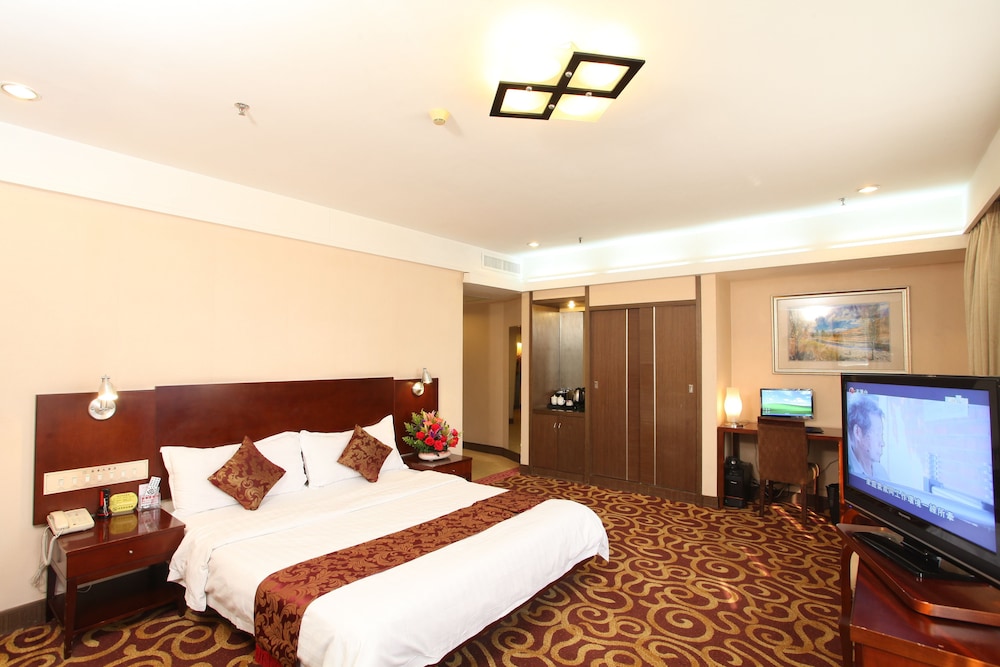 BUSINESS, DELUXE, DOUBLE BED