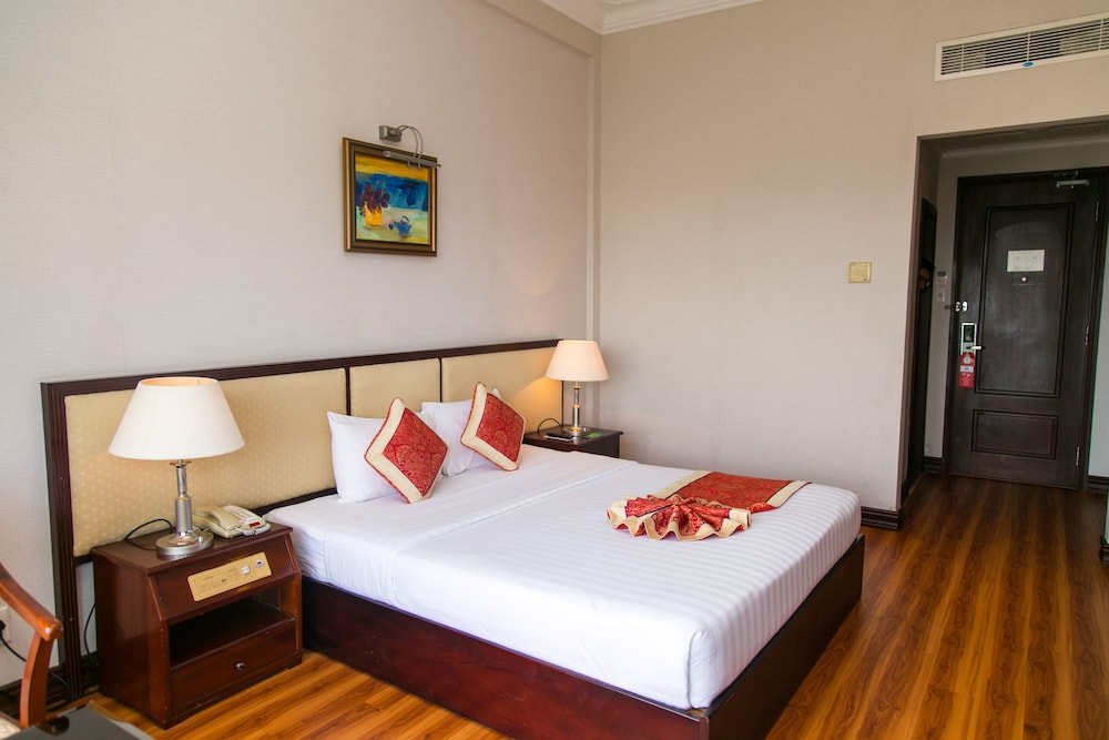 Seagull Hotel 32/72