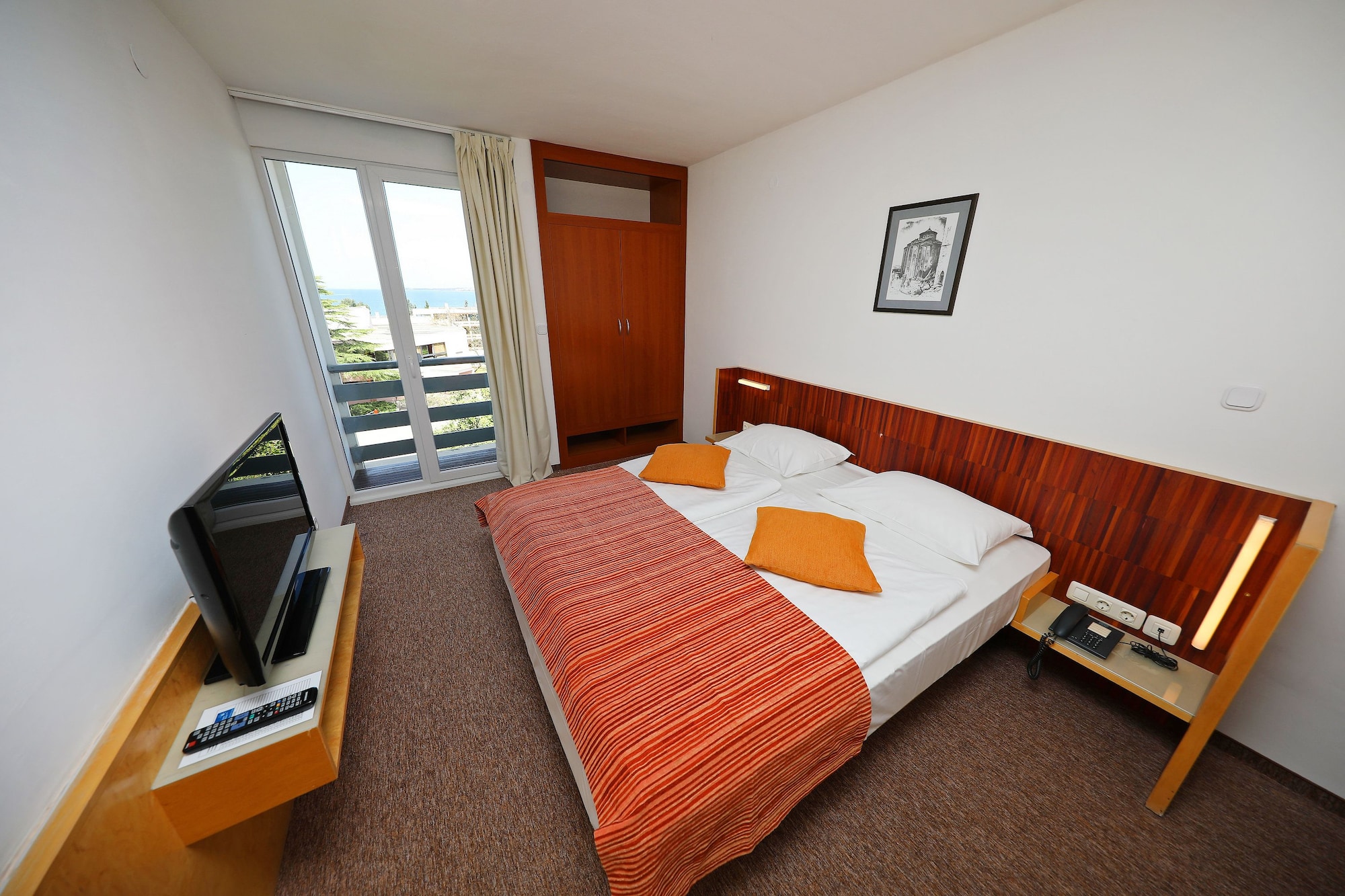 ECONOMY, DOUBLE BED