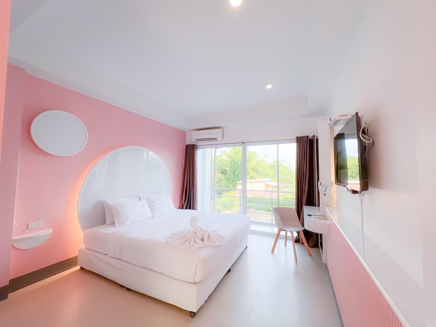 Deluxe, Double Bed