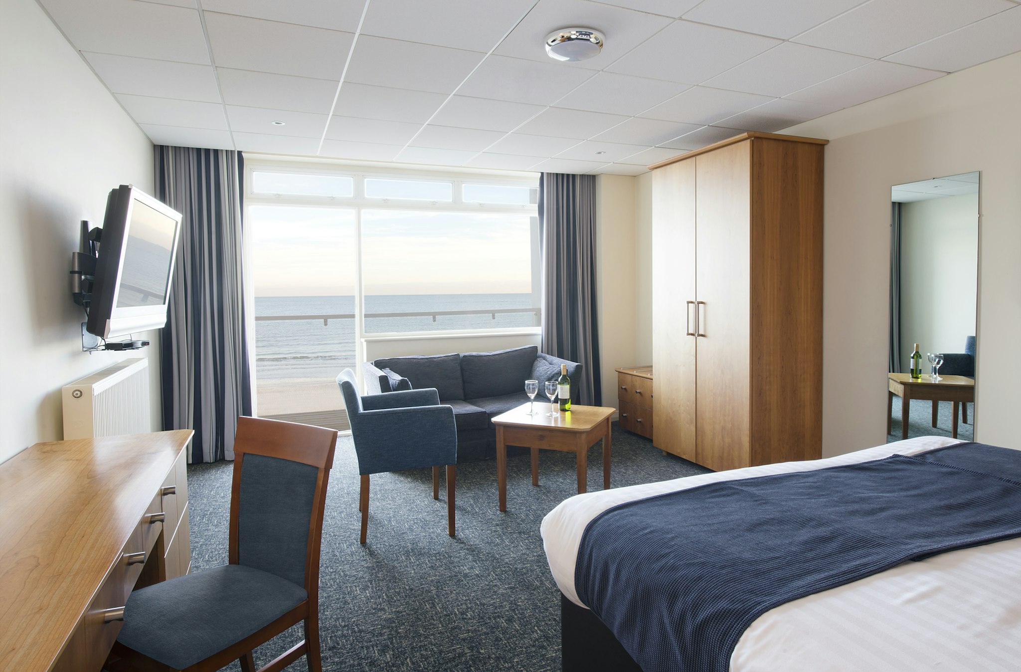 Sandbanks Hotel 4/61