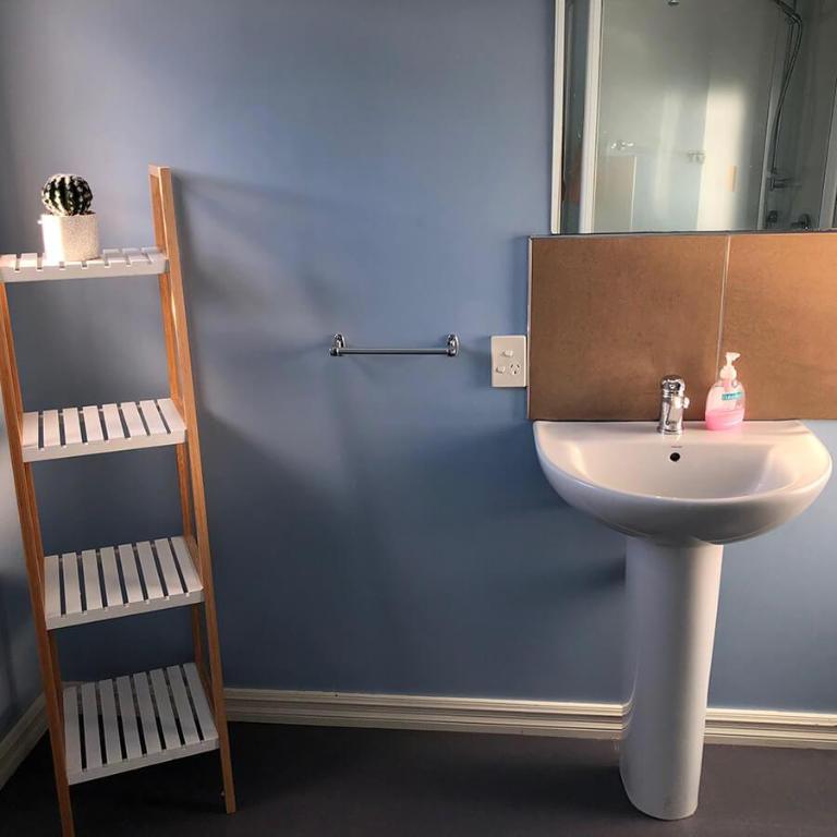 Private, Queen Bed, Private Bathroom