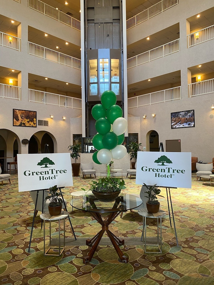 GreenTree Hotel Phoenix West 25/41