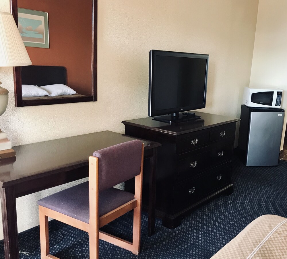 Executive Inn 38/45