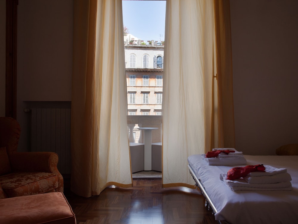 Lh Royal Suites 30/48