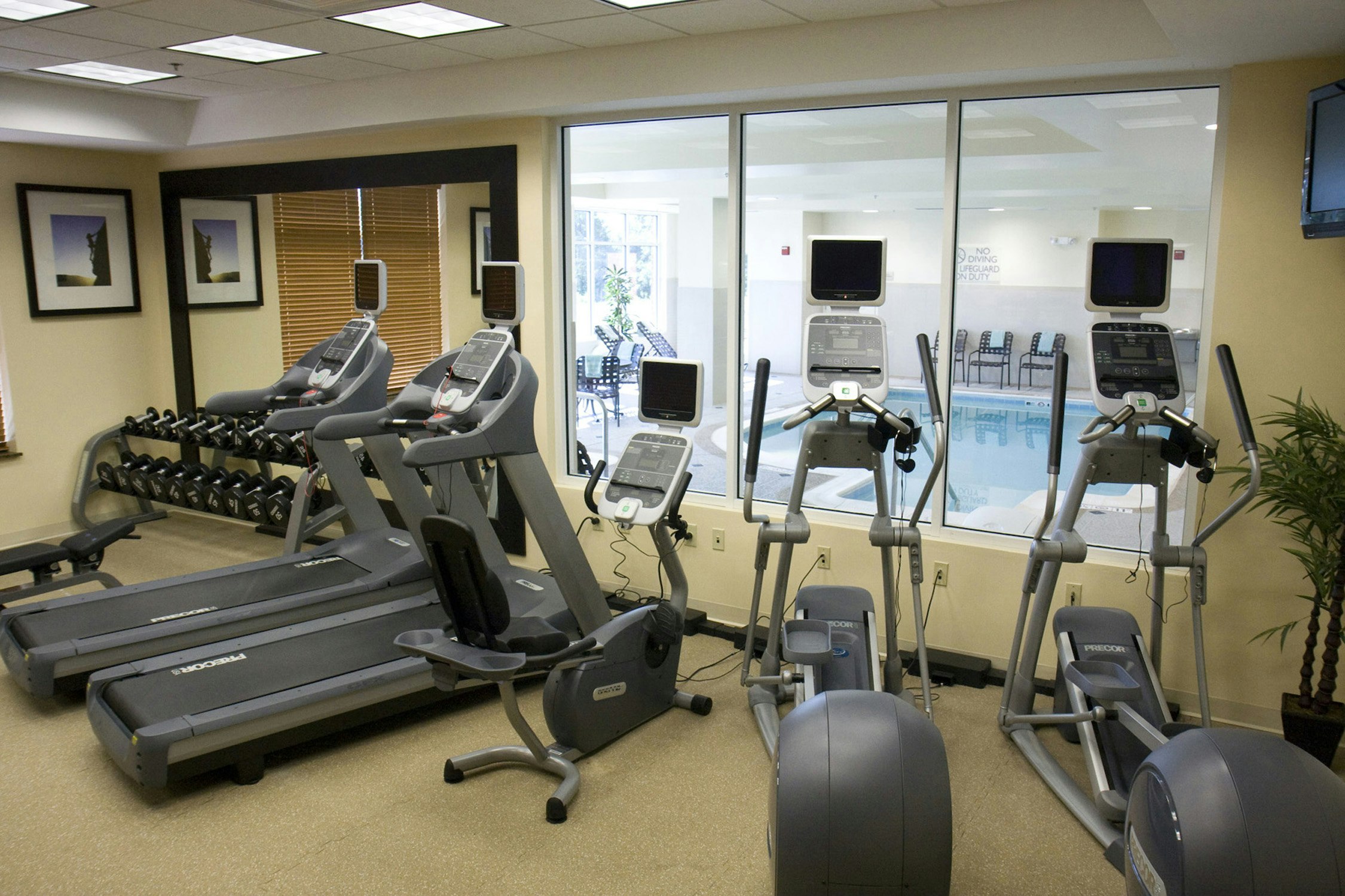 Hilton Garden Inn Aberdeen, MD 13/27