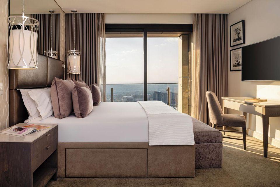 3 Bedrooms, Grand, Apartment, 3 Beds