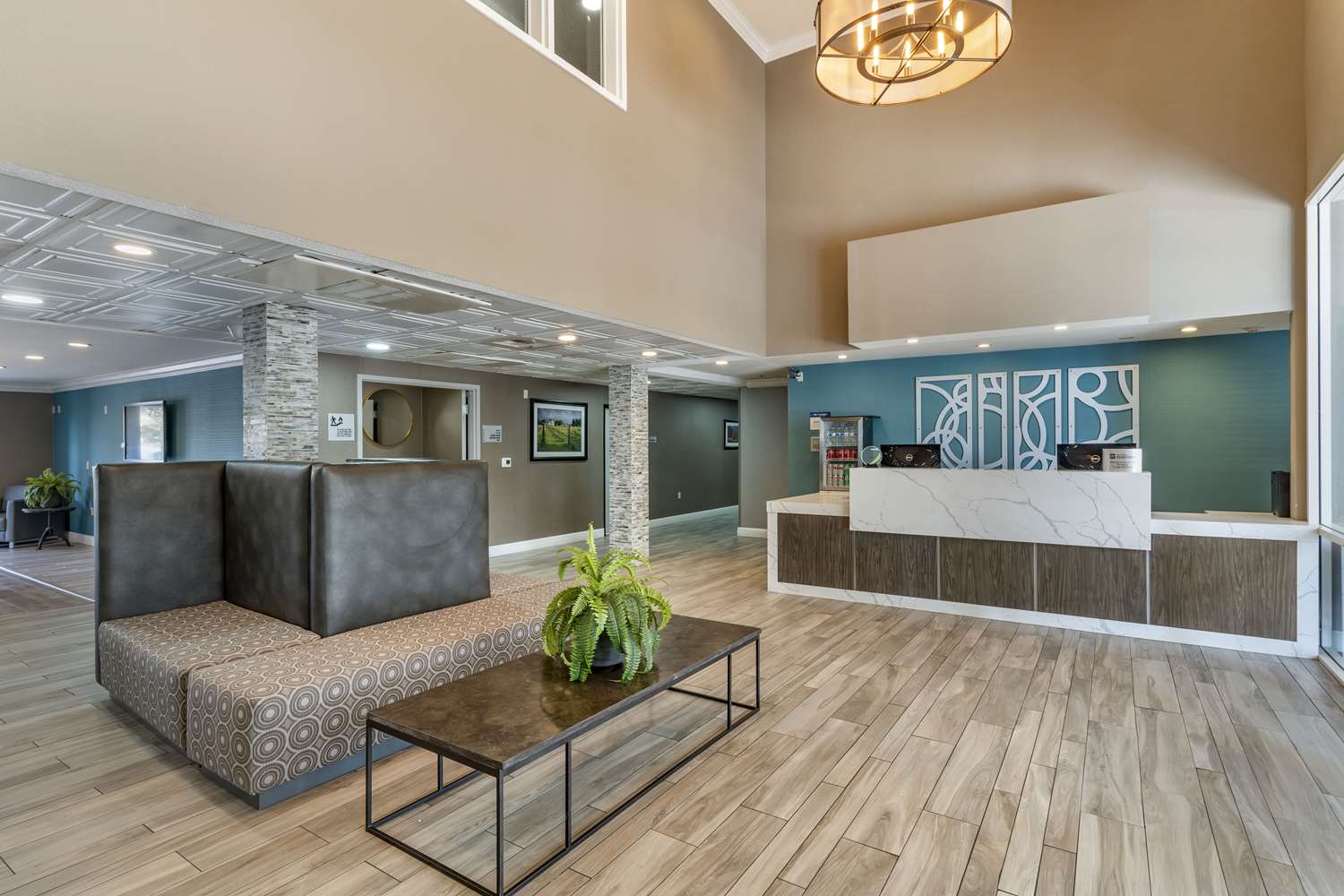 Best Western Plus Vineyard Inn 8/45