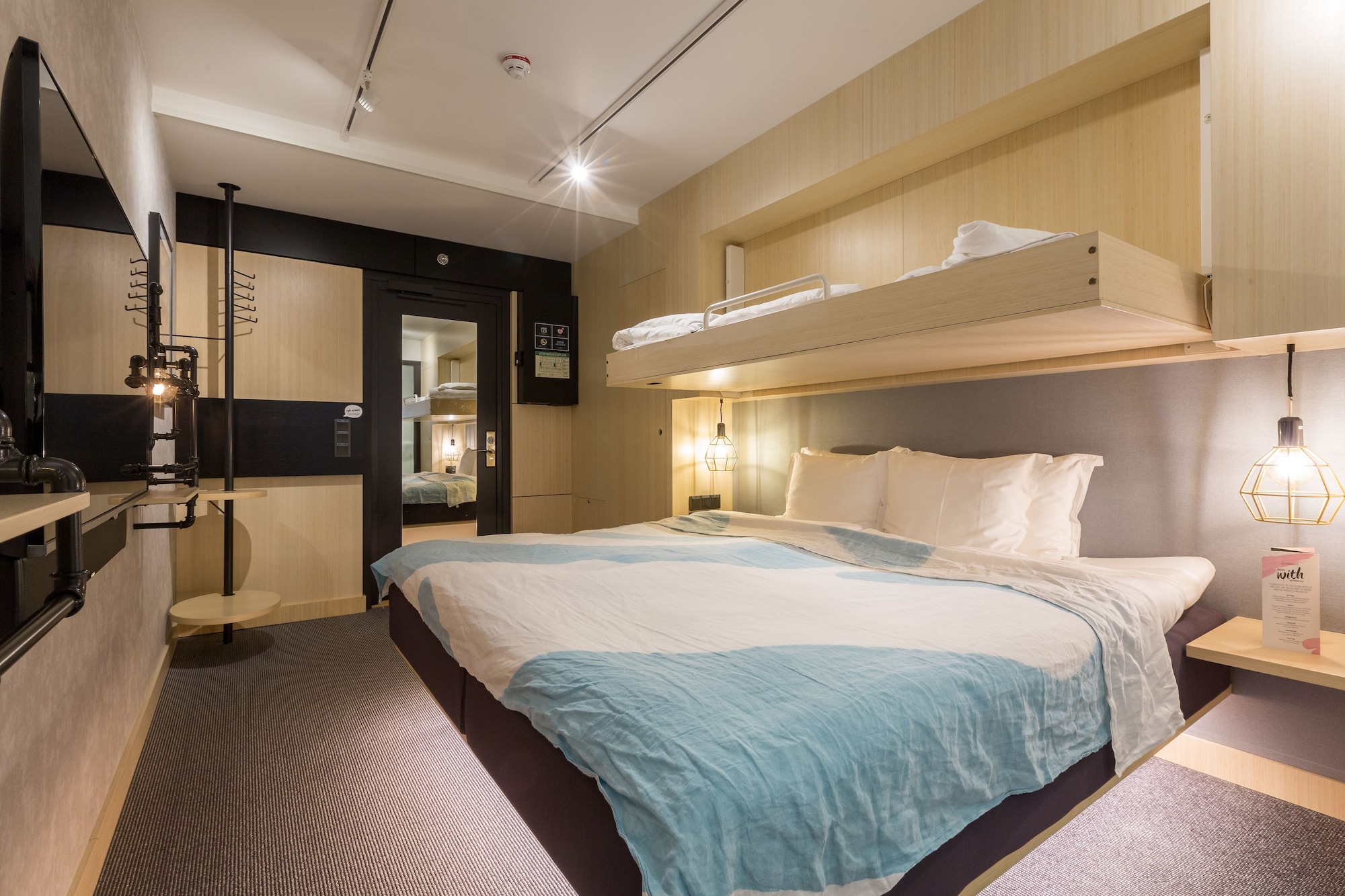 Family, King Bed, Bunk Bed, No Window