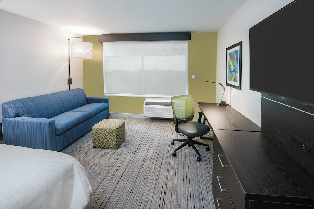 Holiday Inn Express & Suites Sugar Land SE - Missouri City 41/65