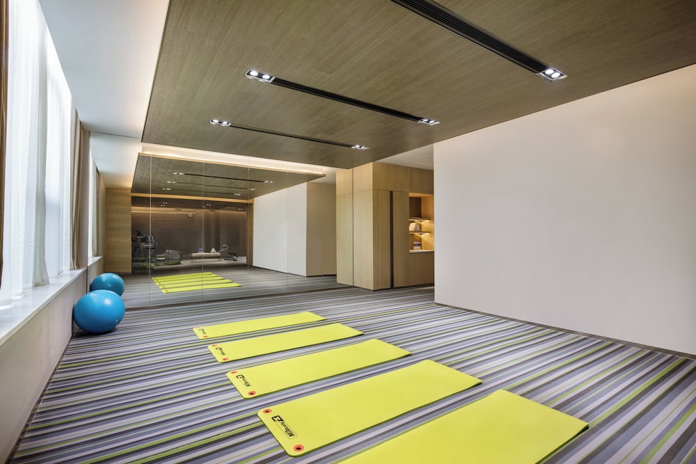 HOLIDAY INN NANJING HARBOUR 73/76
