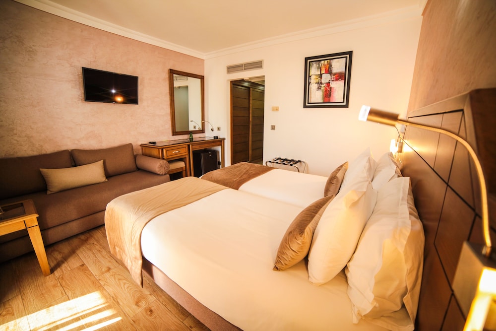 غرفة سوبيريور بسرير مزدوج مع أريكة، Argana Hotel 10/10