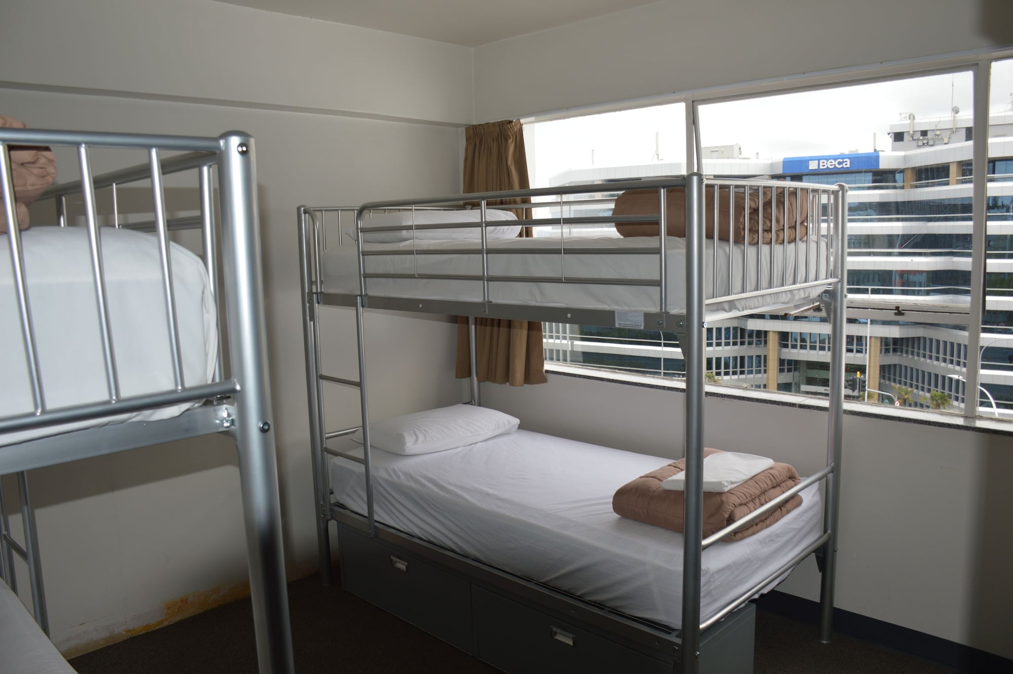 MIXED DORM, 6 BEDS