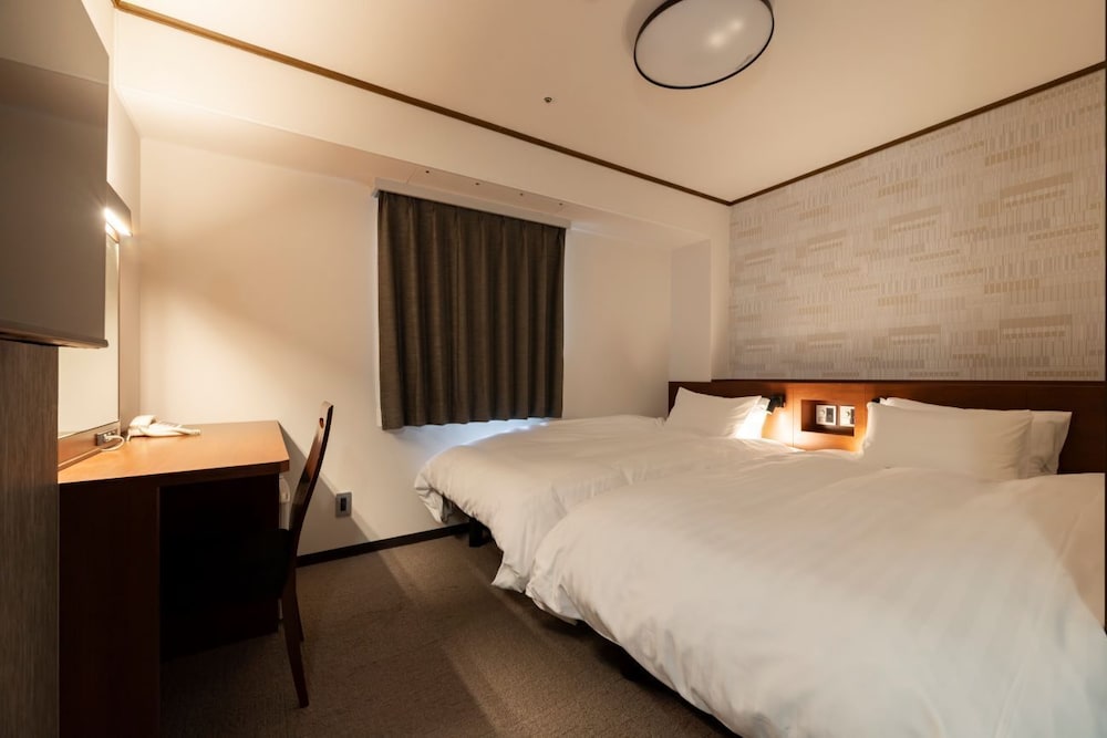 ROOM, TWIN BEDS