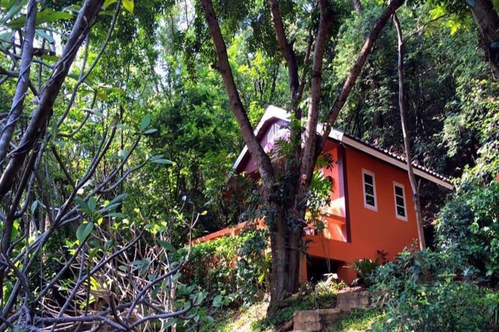 Baan Suan Rojjana 12/49