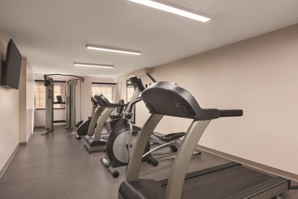 Country Inn & Suites by Radisson, Pigeon Forge South, TN 20/40