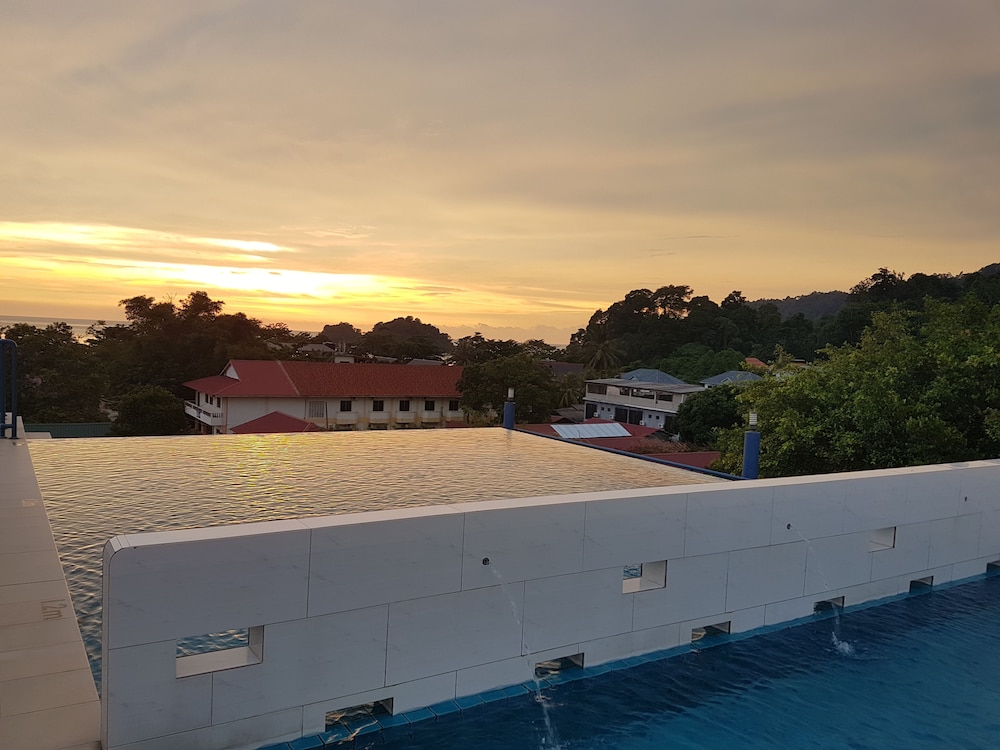Mny Hotel & Resort 40/47