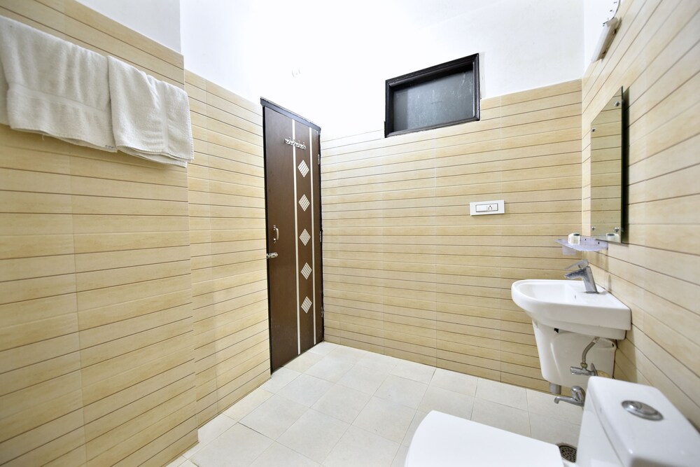 SHINING STAR RESORT 33/34