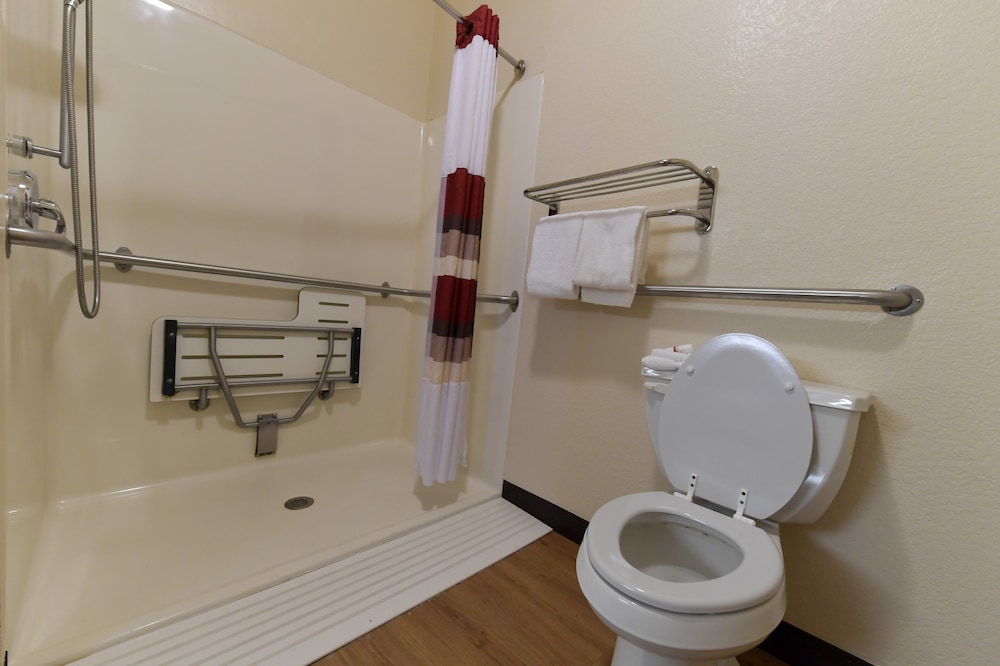 Baymont Inn & Suites by Wyndham Lincoln NE 47/47