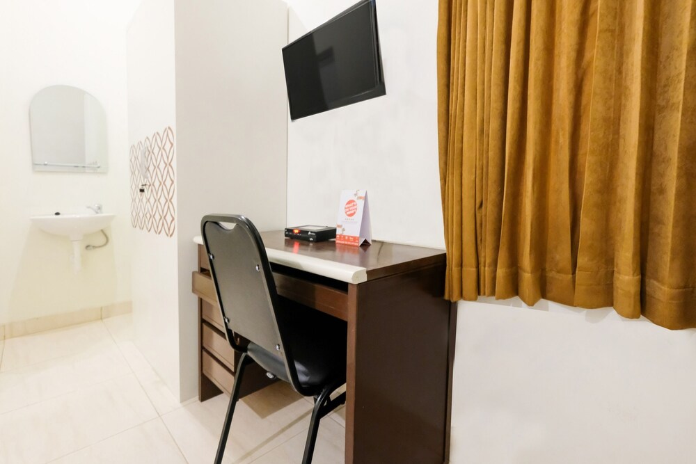 Super OYO Collection O 2383 Andongkoe 64 Salatiga 33/35