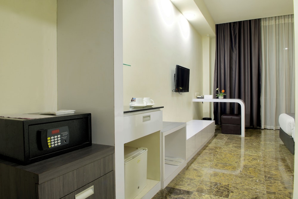 Dreamtel Jakarta 44/68