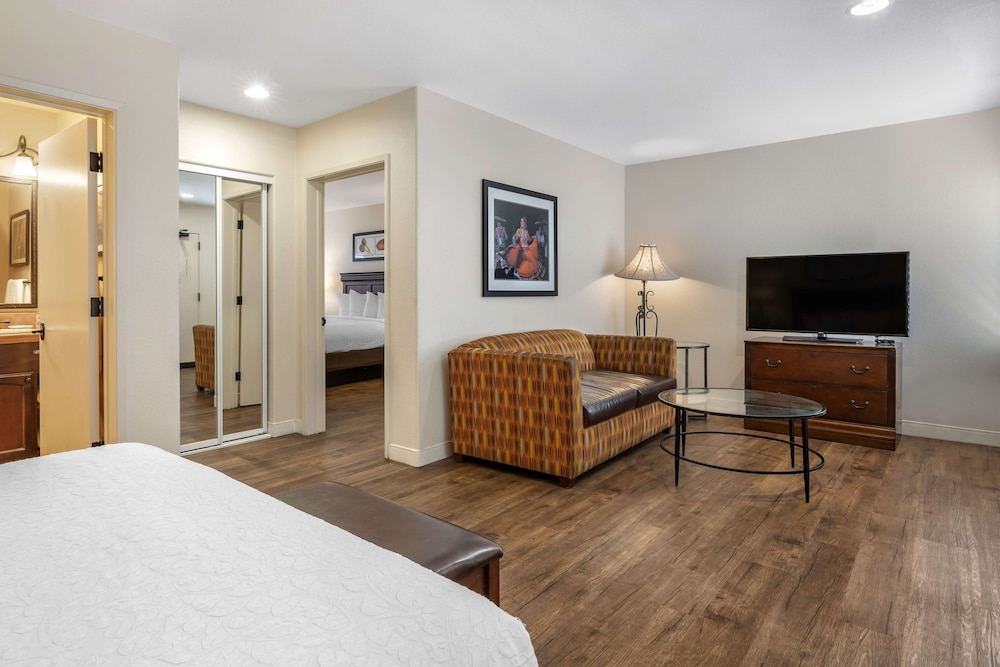 Best Western Rose Garden Inn 17/37