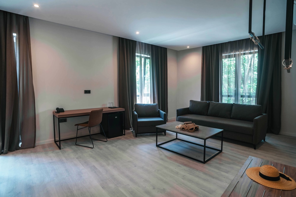 Primorski Hotel 41/64