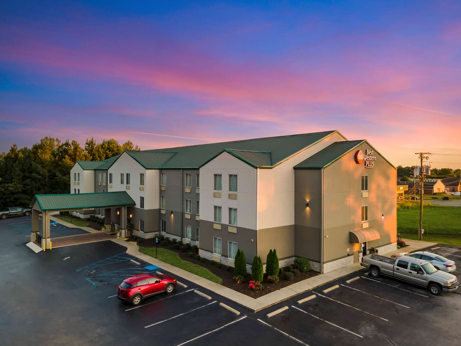 Best Western Plus Russellville Hotel & Suites 30/32