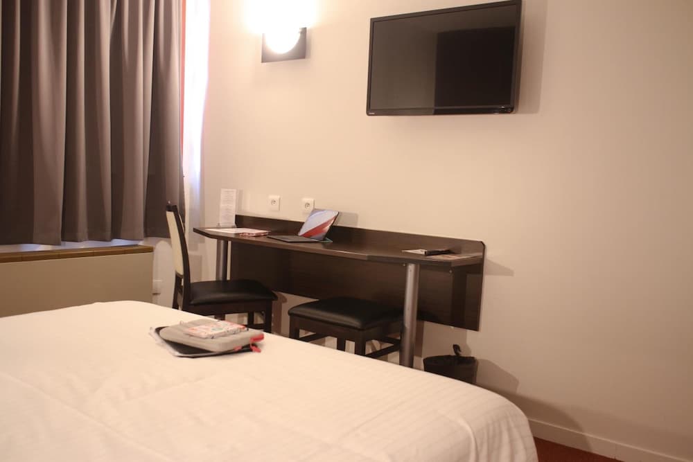 Orly Superior Hotel 51/57