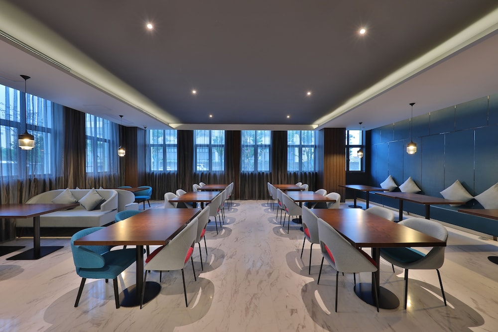 Orange Hotel Select (Shanghai Pudong Airport Hotel) 25/31