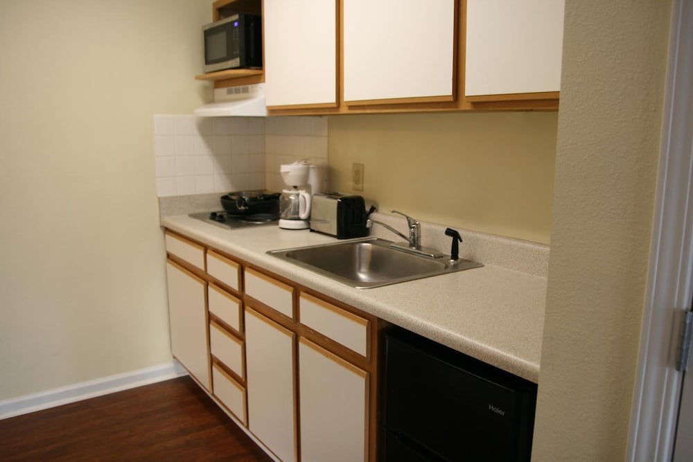 Affordable Suites Rocky Mount 64/66