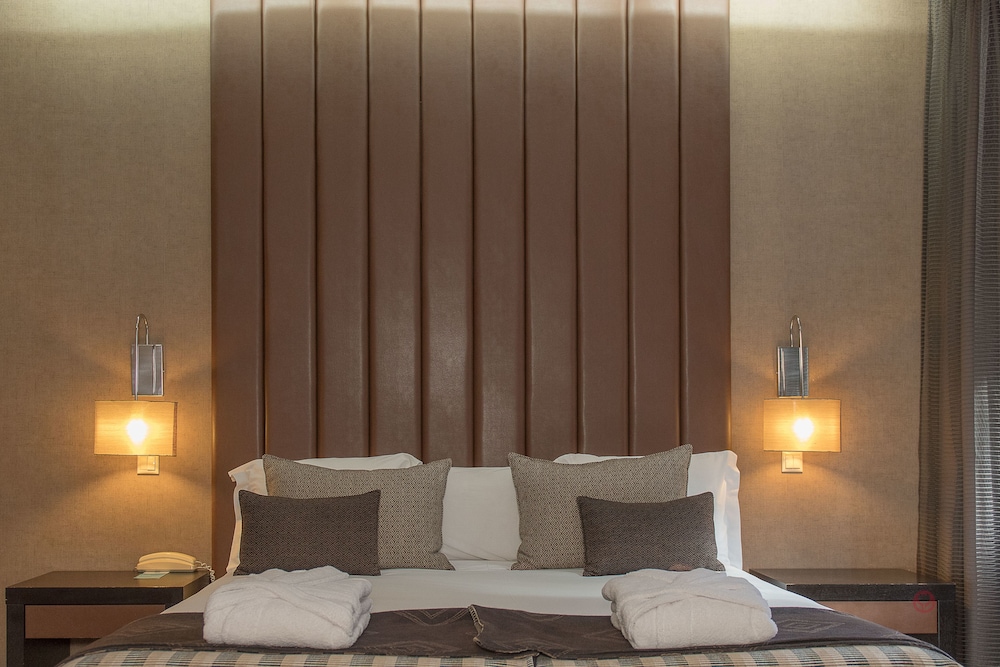 Your Hotel And Spa 27/34
