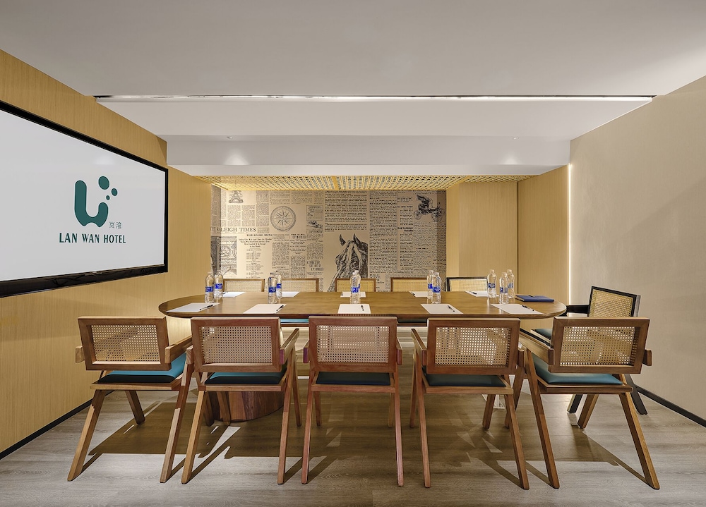 Lan Wan International Hotel 26/50