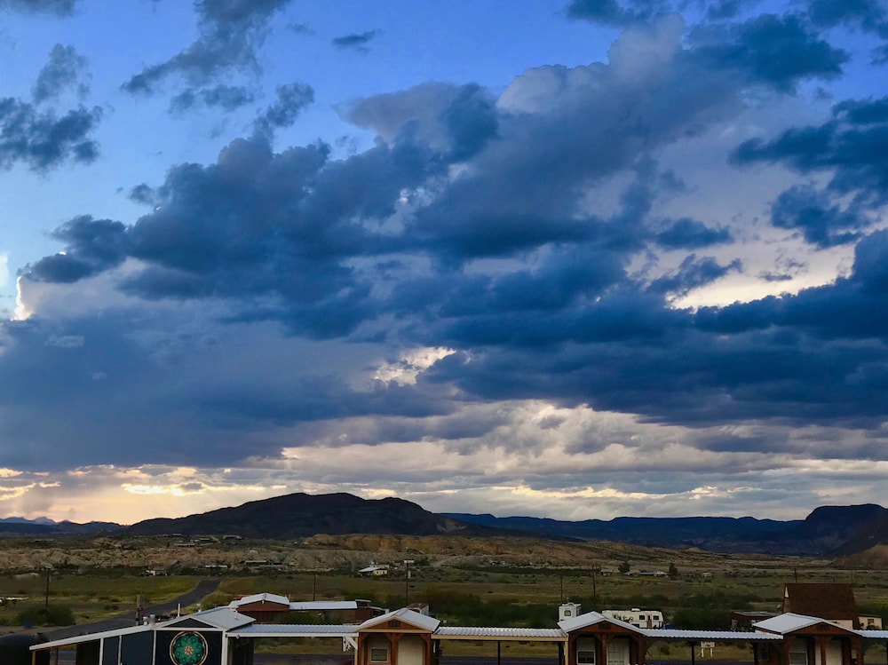 Terlingua Nights Cabins 24/36