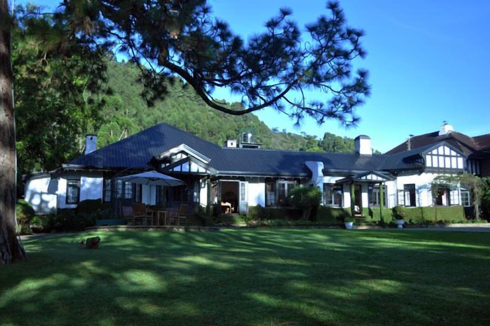 Hill Cottage 24/29