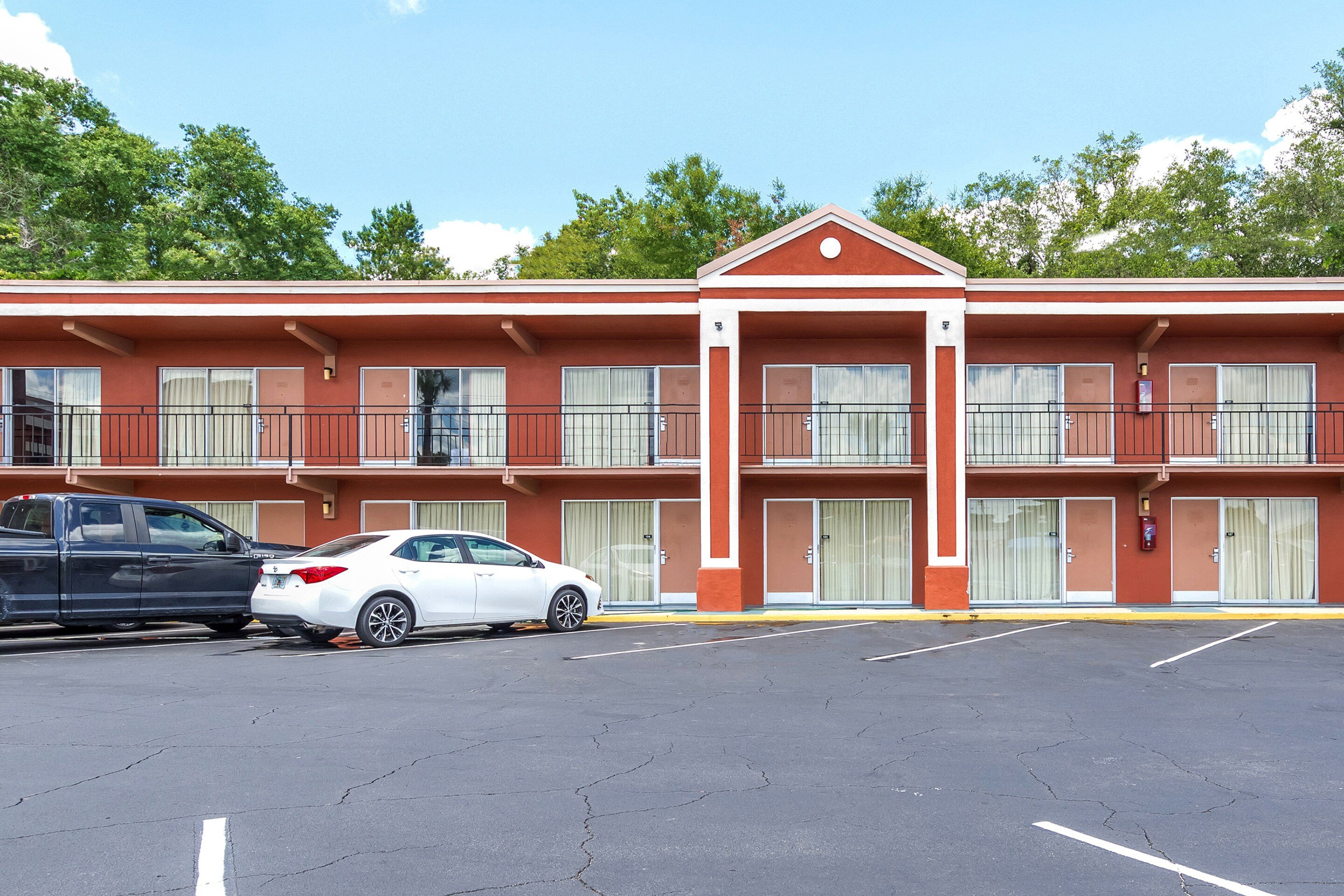 OYO Hotel Mustang Silverspring FL 31/33