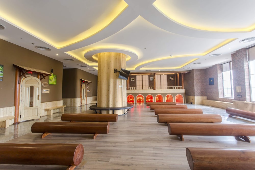 Wyndham Danang Golden Bay 30/50
