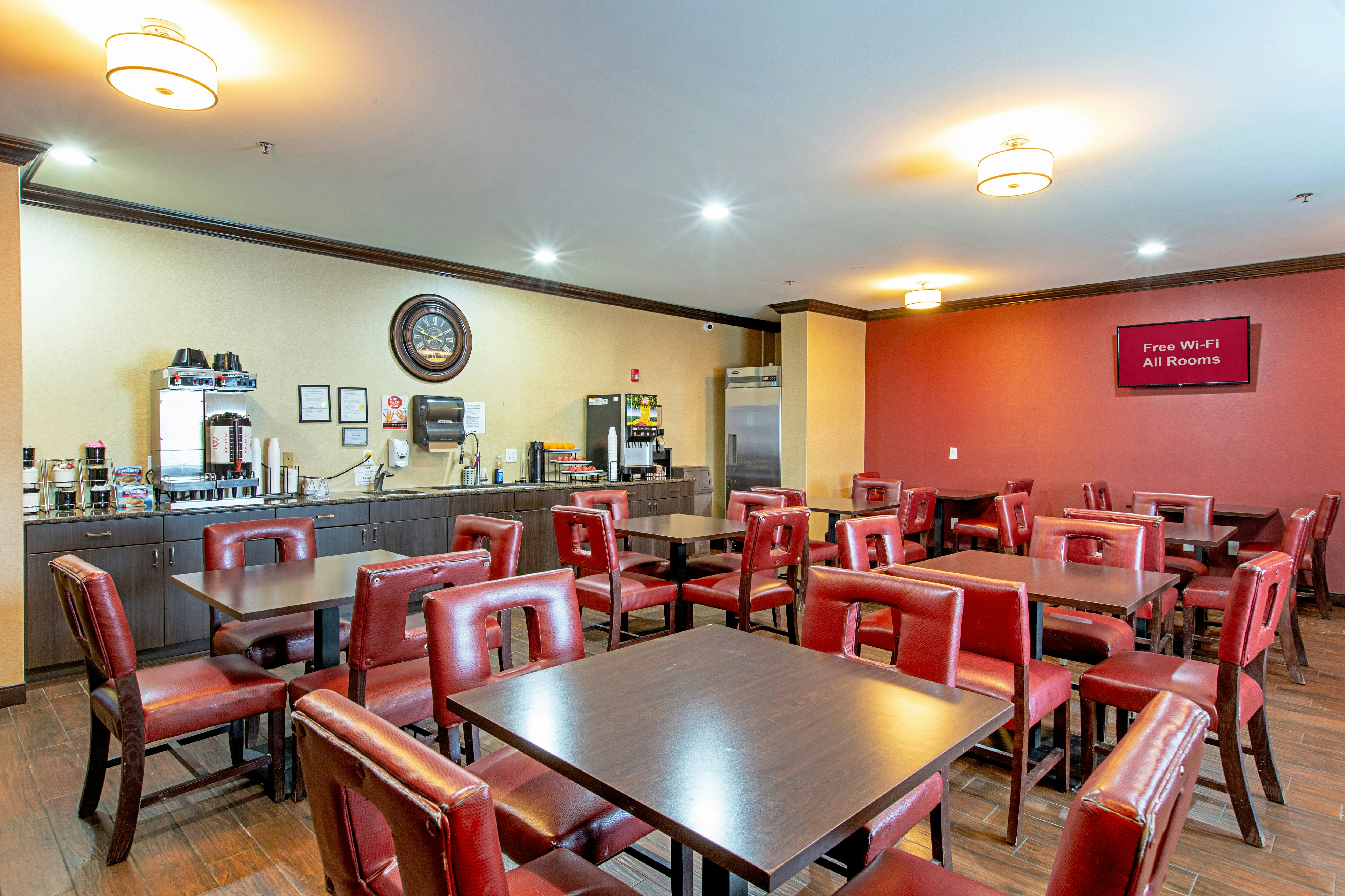 Red Roof Inn & Suites Omaha - Council Bluffs 38/47