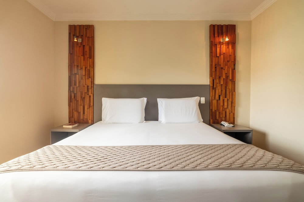 Master, Apartment, 1 King and 1 Single Beds