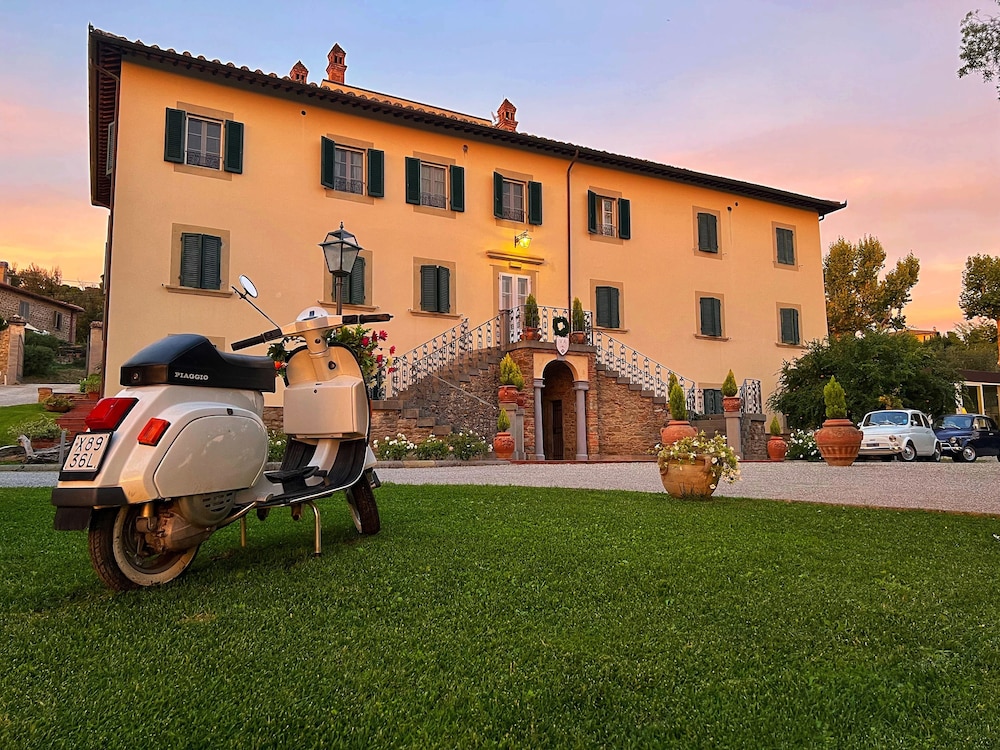 CORTONA RESORT AND SPA(FORMERLY HOTEL VILLA AUREA) 26/35