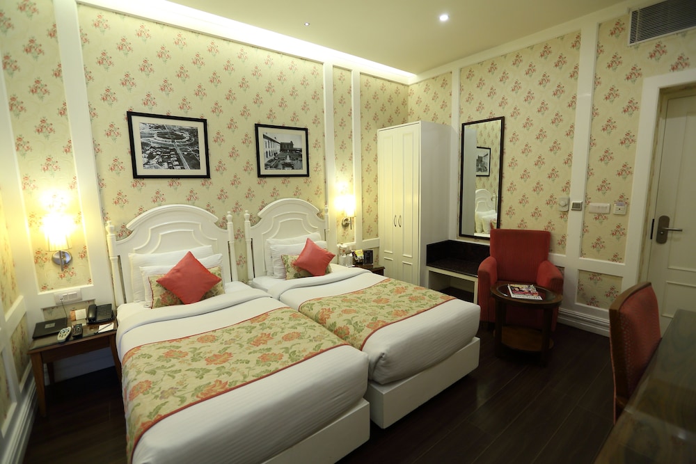 Bright Hotel 15/34