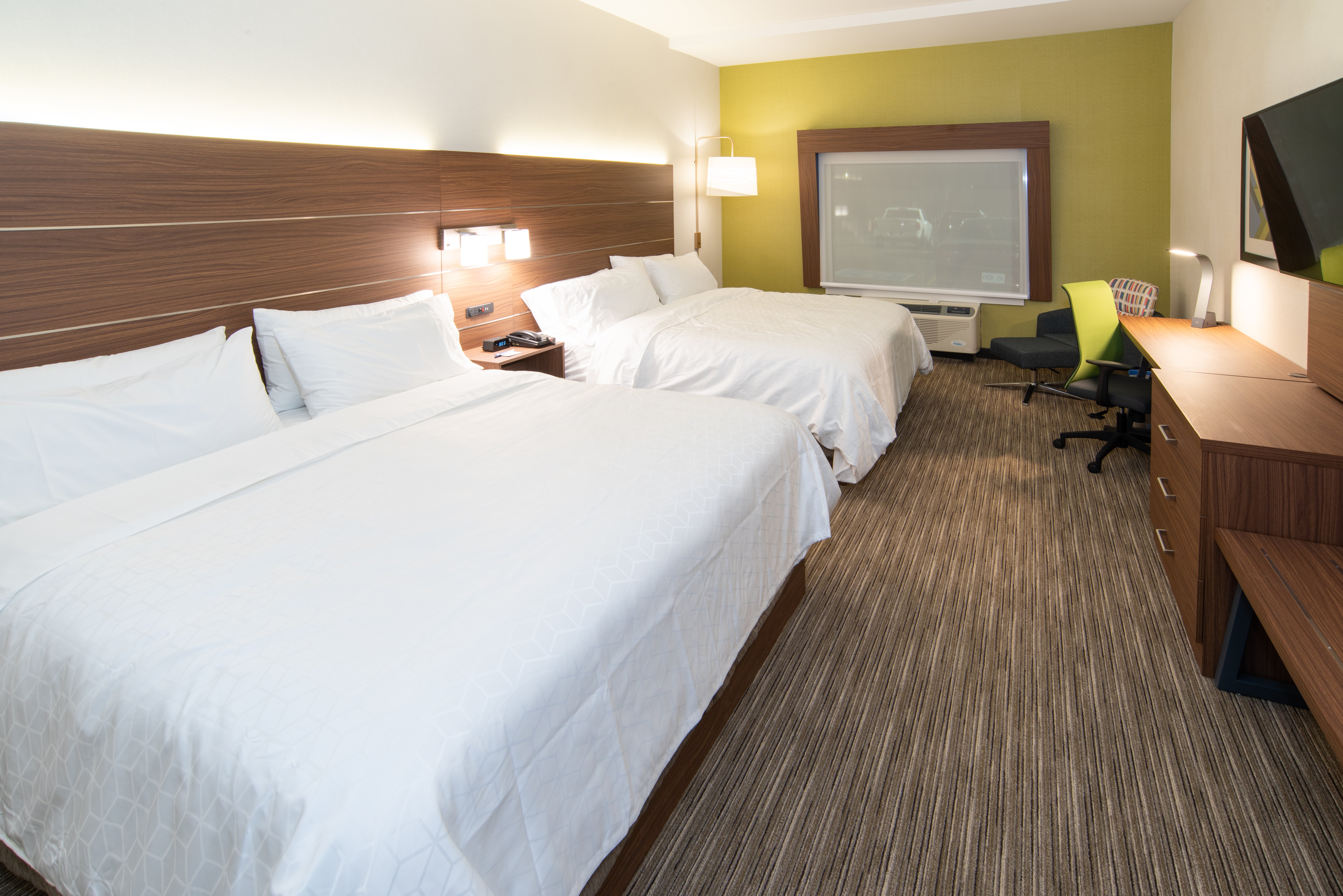Holiday Inn Express & Suites North Battleford 14/50