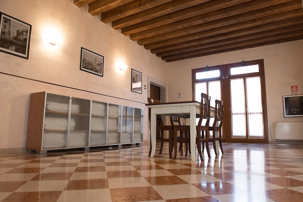 Domus Clugiae 6/41