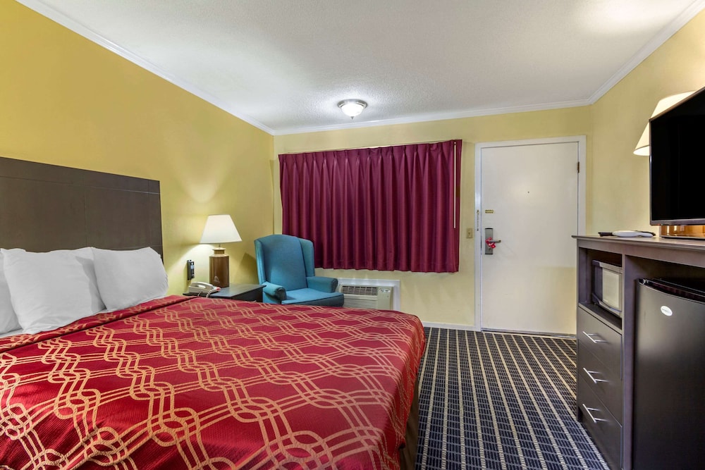 Econo Lodge St. George 12/41